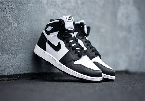 nike jordan 1 weiß schwarz|jordan retro 1 sneakers.